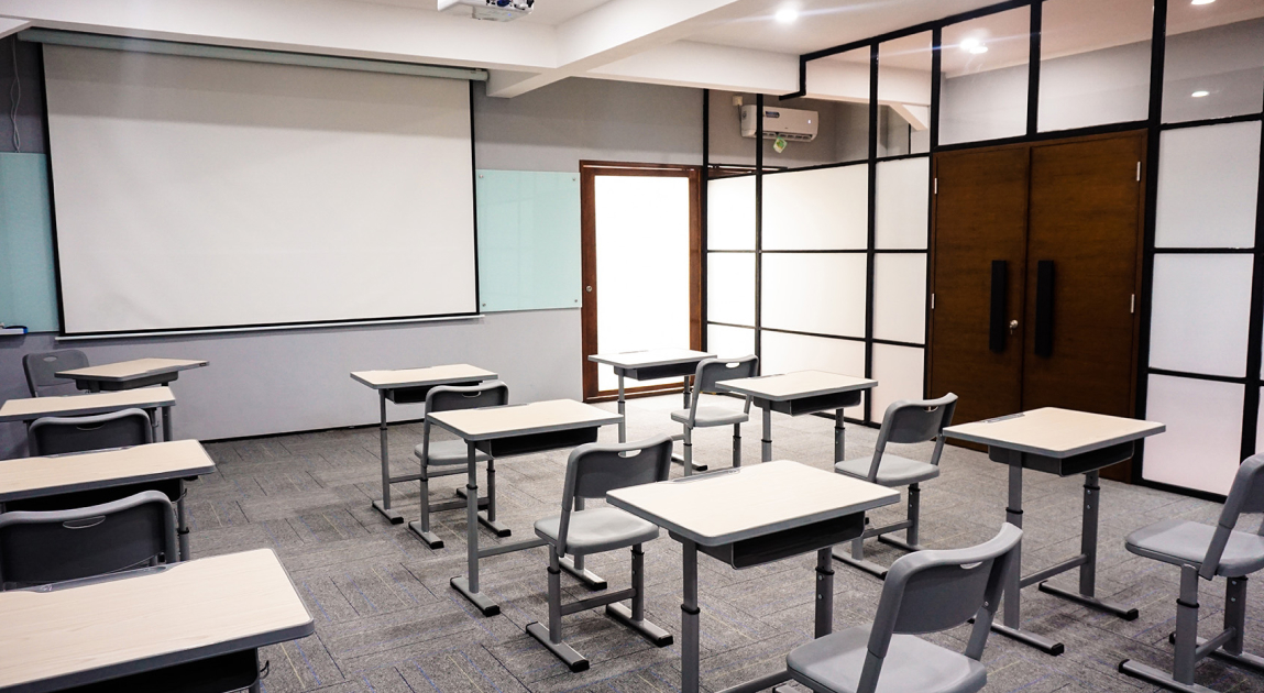 Ruang Seminar/Kelas/Tes Klasikal